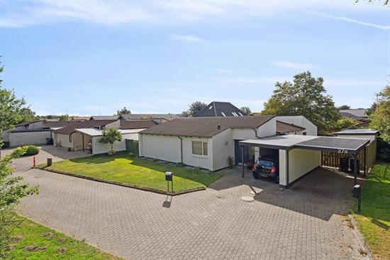 Til salg hos John Frandsen Herning: Ribeåvej 27A, 7400 Herning