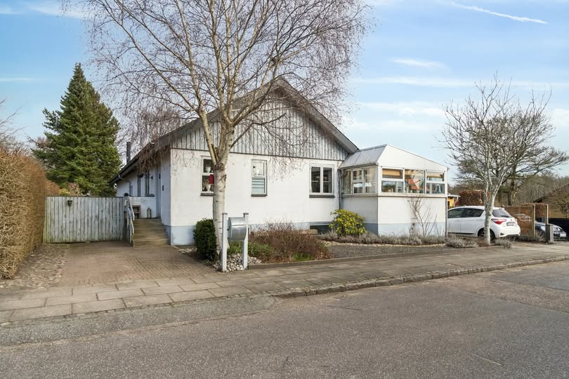 John Frandsen Herning præsenterer charmerende bolig på Rømøvej 4 med stort potentiale