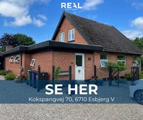 RealMæglerne Esbjerg og Bramming: Skøn villa på Kokspangvej med gode rum og placering i dejligt lokalsamfund