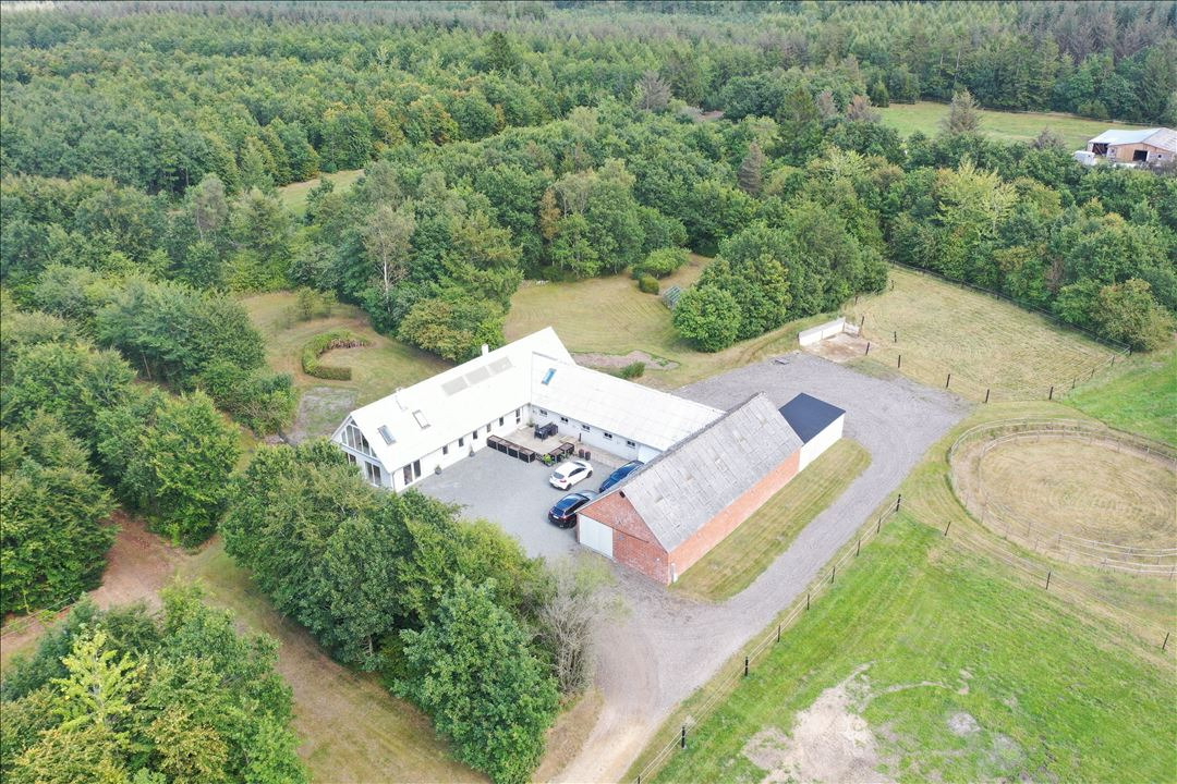 Til salg hos EDC Skive I/S: Spændende skovejendom med 17,7 hektar skov/natur