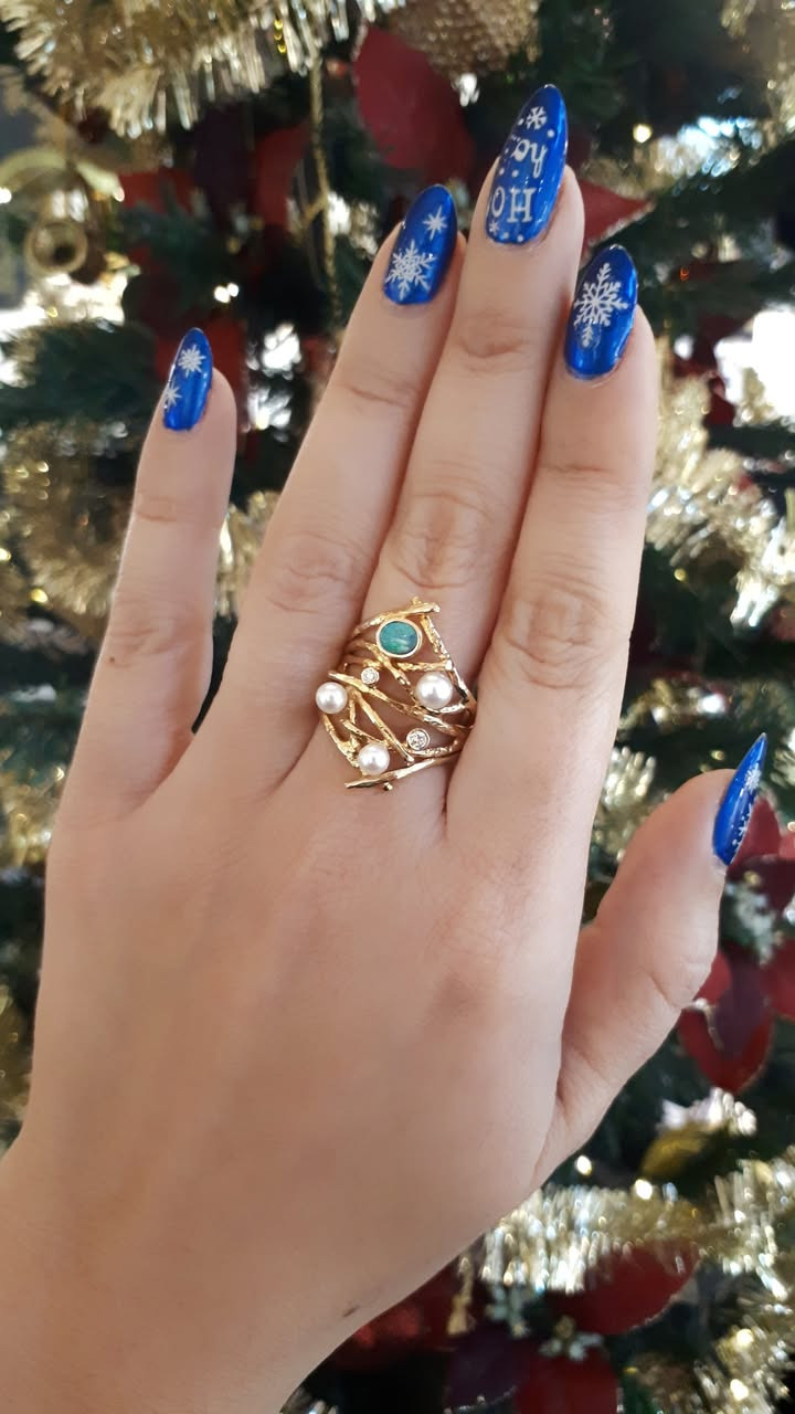 Helga Winther lancerer unik julegaveidé: håndlavede smykker i guld med diamanter og opal