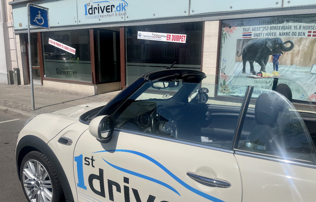 1driver er klar til den nye omstilling: Det bliver muligt at få kørekort i en automatgearet bil