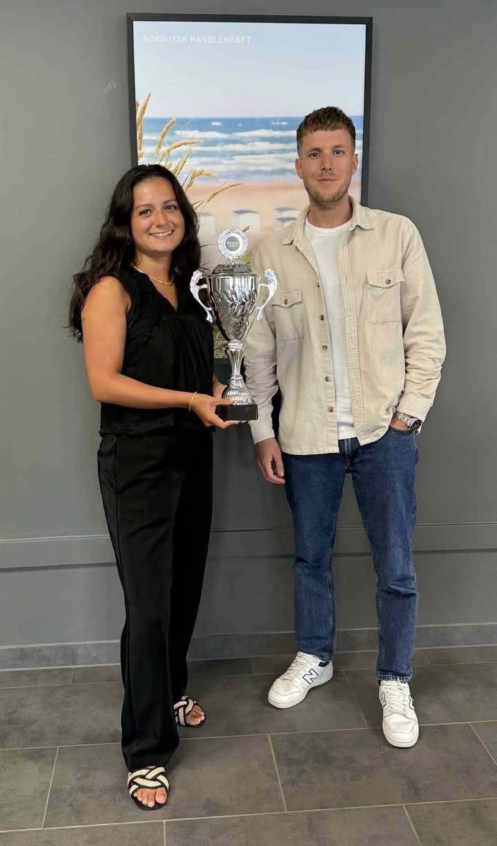 Mæglerhuset Vestkysten I/S kåret til månedens butik i juli