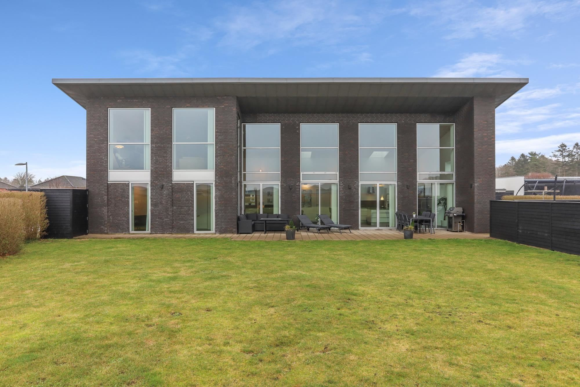 En ren boligdrøm på 275 m² til 4,395 mio. kroner er nu komme til salg i Hjallerup: Se hvor de dyreste boliger til salg i Hjallerup er