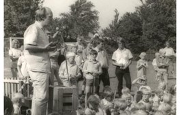 Carl Scharnberg og hans tilknytning til Børnenes Jord.