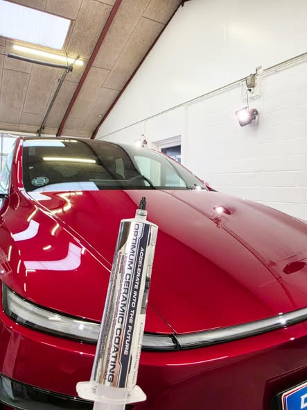 Detailing Center beskytter Tesla Model Y Juniper med keramisk SiC-coating fra dag ét