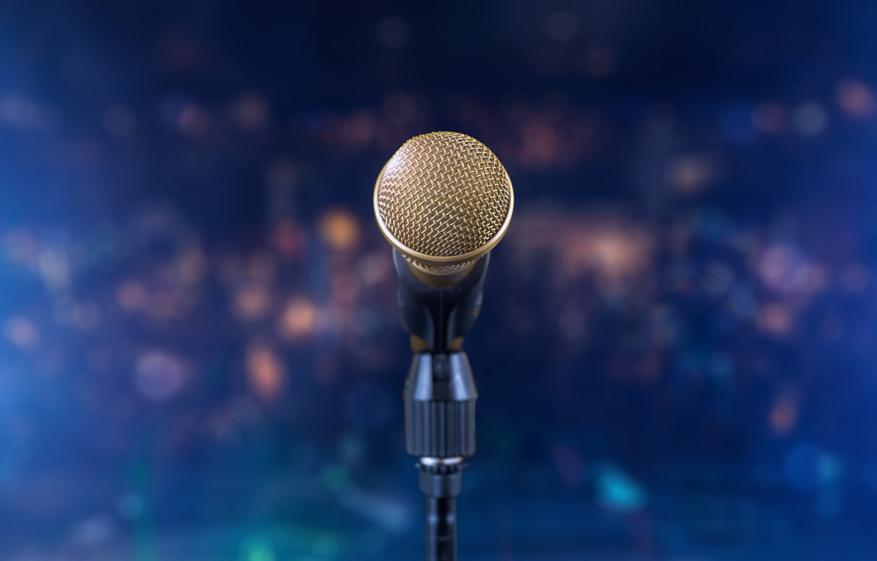 Kom til intimkoncert med Kasper Buch