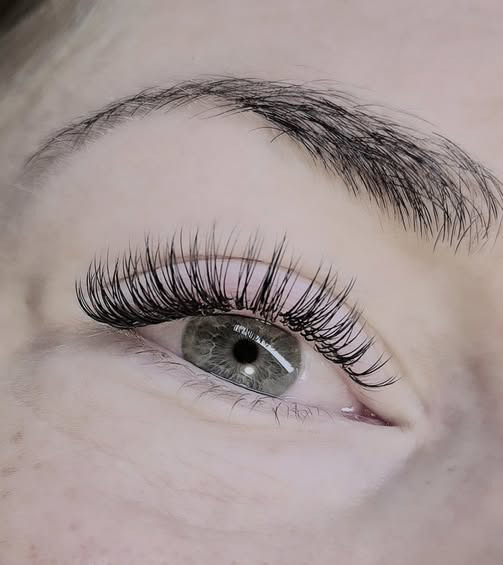 Bangs Beauty opklarer myterne om eyelash extensions