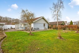 Hyggelig etplansvilla i roligt og naturskønt villakvarter