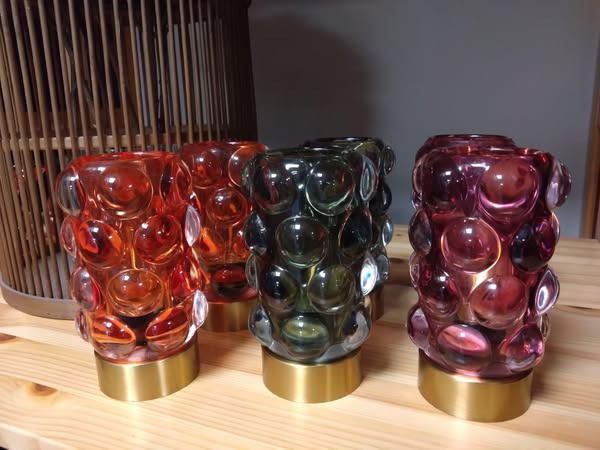 Flügger Farver Korsør introducerer nye farverige lamper og vaser fra 2Have