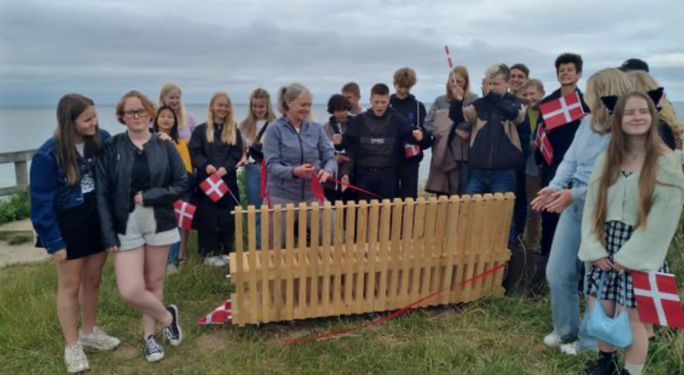 Skoleelever indviede bænke med udsigt