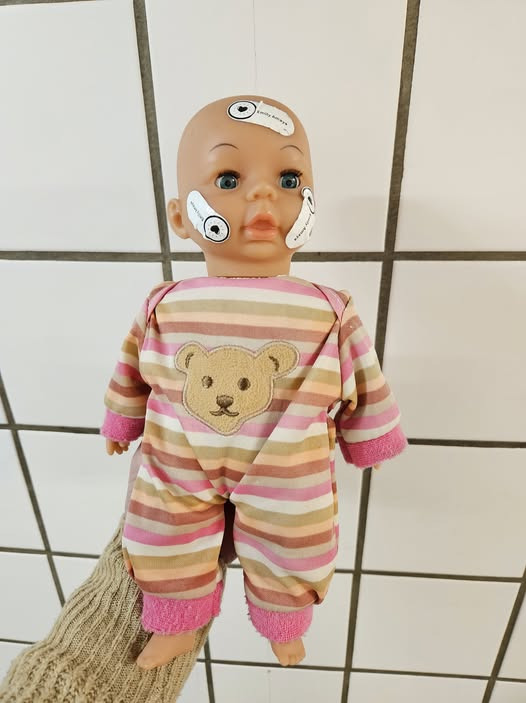 Løgstørvejens Bageri leder efter ejeren til glemt dukke