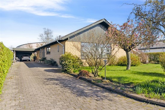 Velindrettet etplansvilla på god adresse i Hjørring