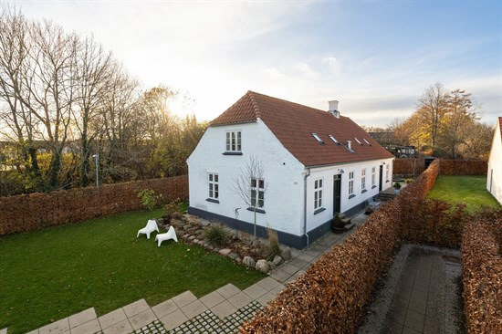 Netop kommet til salg: Grenåvej 653 en af Skødstrups dyreste adresser