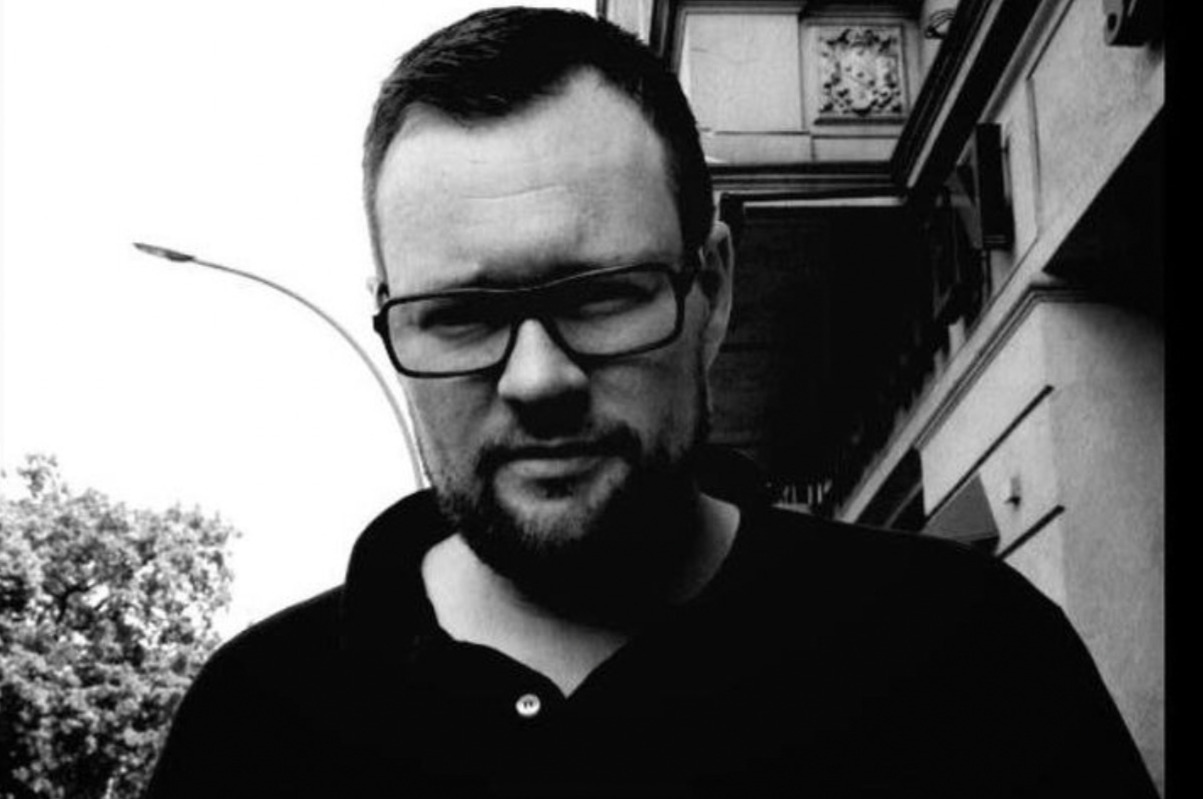 City Caféen byder på live musik og hygge med Jesper Iversen