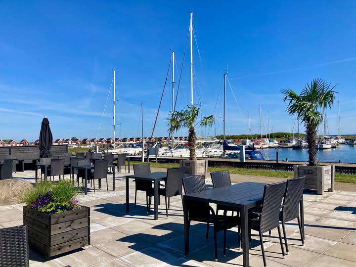 Pennas Restaurant søger tjener til sæsonarbejde