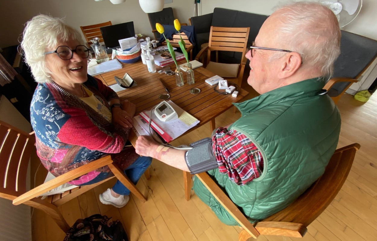 73 år og stadig på arbejdsmarkedet: “Hvis jeg skal have rollator med på arbejde, skal jeg nok til at stoppe”