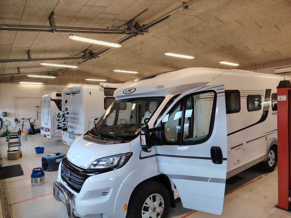 Brønderslev Caravan & Trailer Center har travlt på værkstedet med autocampere og campingvogne