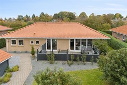 Flintebjerg 4 og 1 anden boliger er kommet til salg denne uge i Lejre - se boligerne her.