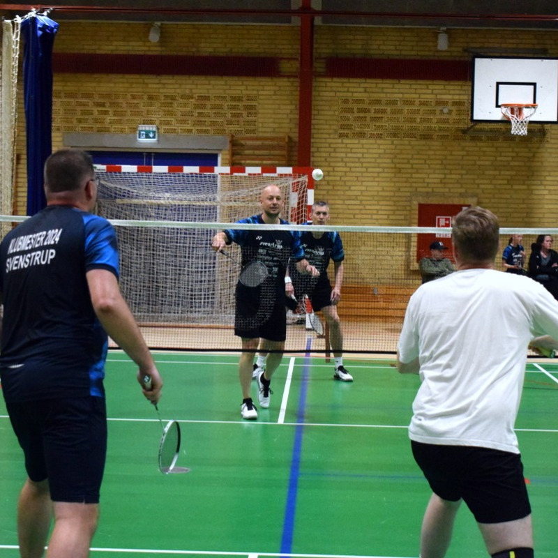 VoksenFjer: Badminton for alle voksne i Svenstrup