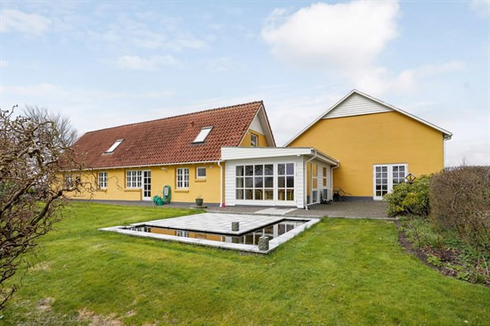 Top 6 over dyreste boliger til salg i Jelling. Priser op til 5.995.000 kr