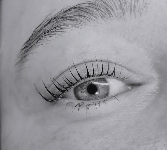 Bangs Beauty sælger collagen olie til pleje efter lash lift
