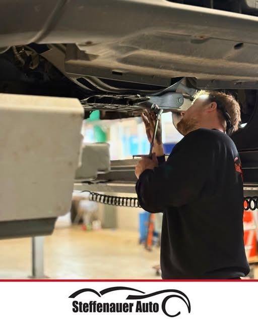 Steffenauer Auto løser olietryksproblem på stor varevogn