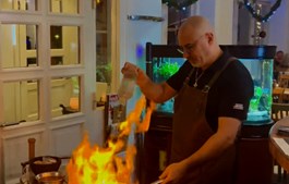 Café Ristorante Valencia er en ikonisk restaurant, der giver en autentisk smagsoplevelse