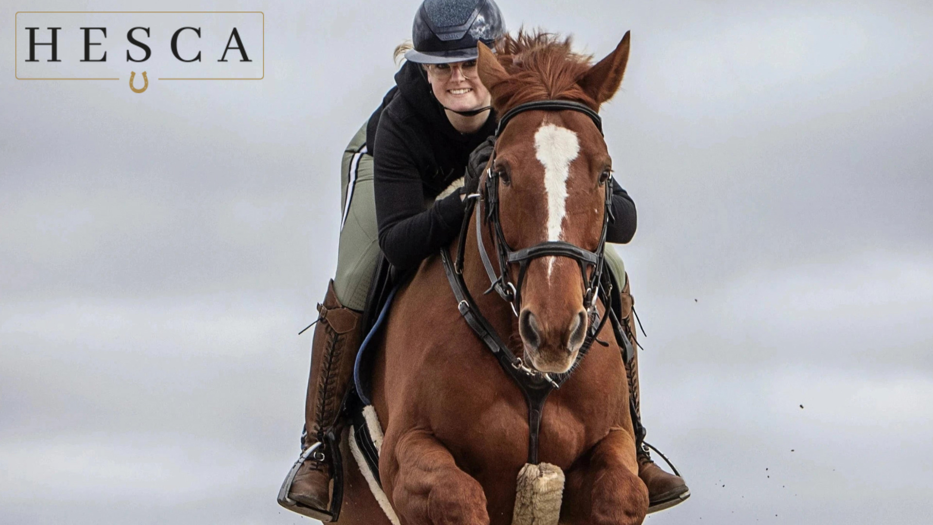 Oplev rideudstyr i topklasse hos Hesca