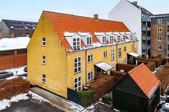 Grønnehavevej 25 og 1 anden boliger er kommet til salg denne uge i Helsingør - se boligerne her.