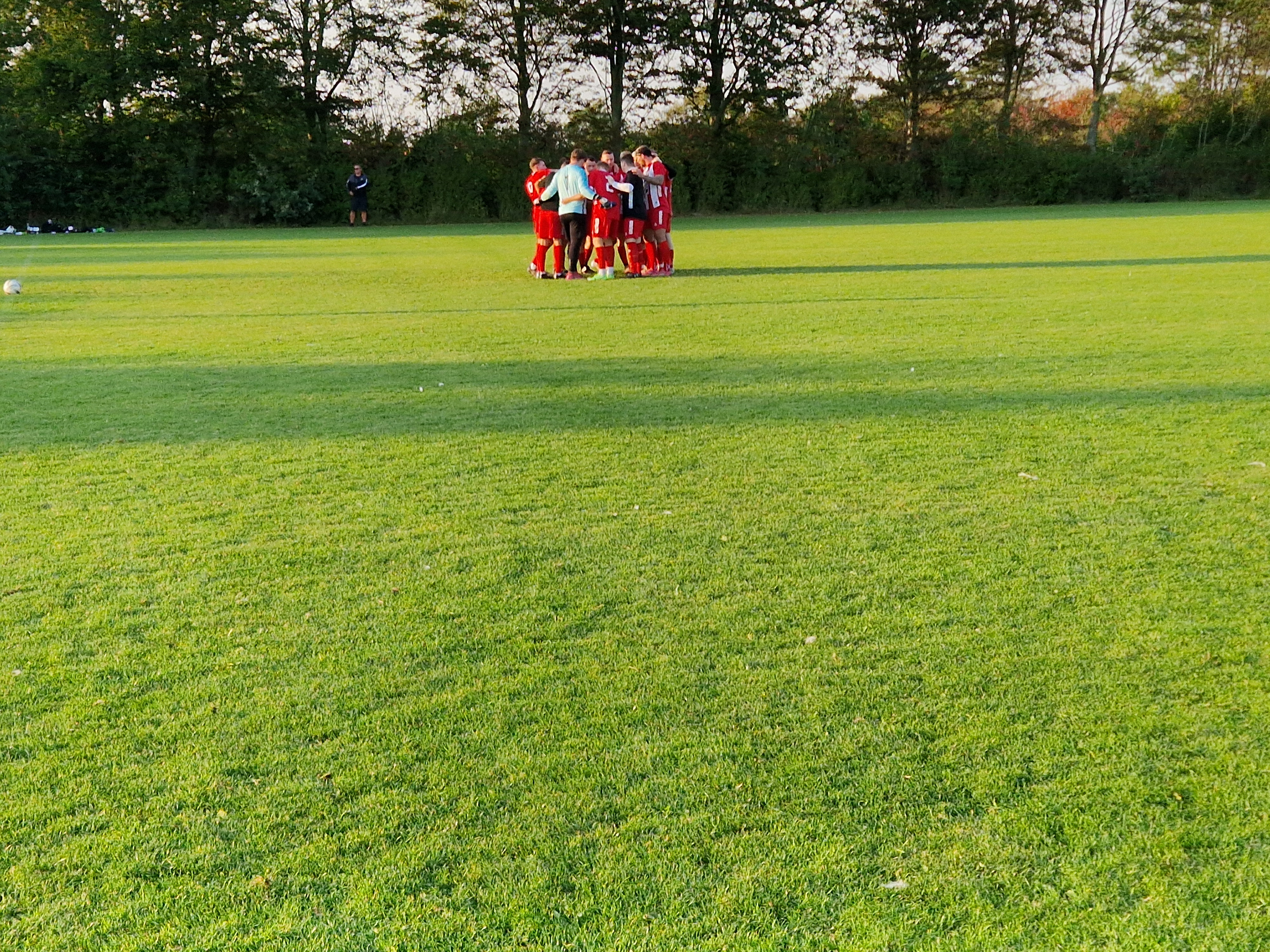 Wingbacks skinner i Esbjerg Østs triumf mod Varde