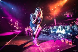 Hit med 80'erne // Ridehuset