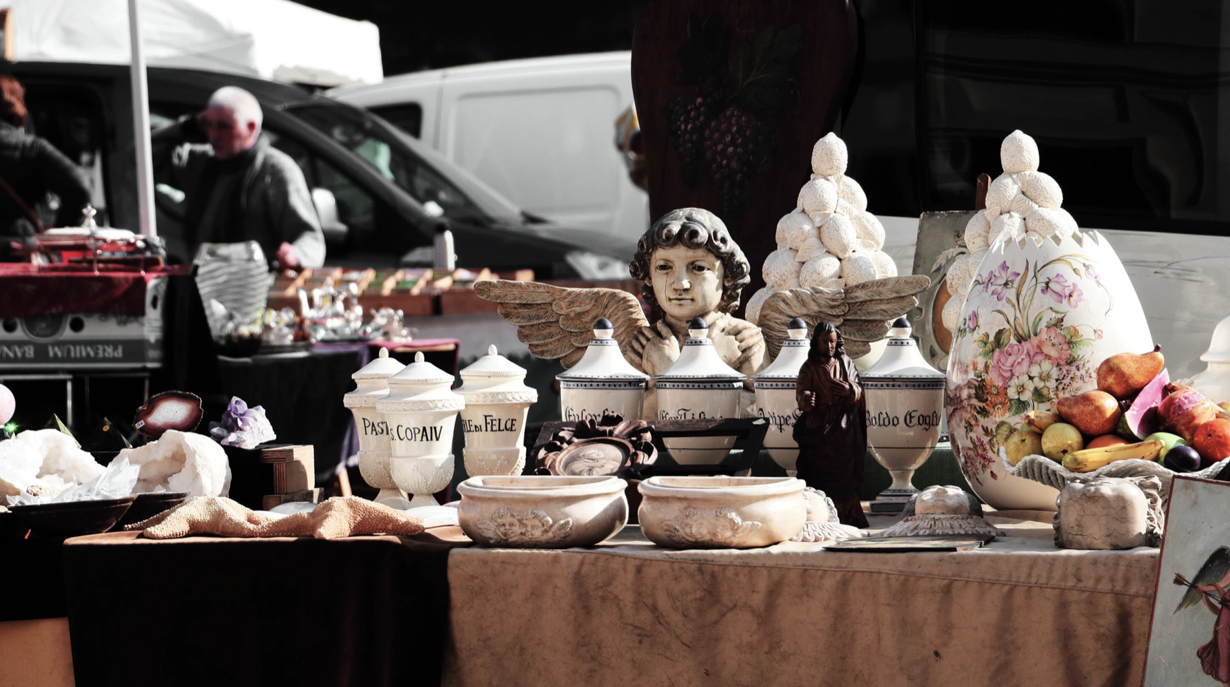 Kæmpe loppemarked: gå på skattejagt i mere end 300 forskellige boder