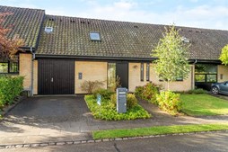 Luksusbolig netop kommet til salg i Beder: Se hvad du skal smide for Beders dyreste adresser her