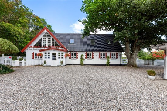 Top 6 over dyreste boliger til salg i Viby Sjælland. Priser op til 9.995.000 kr