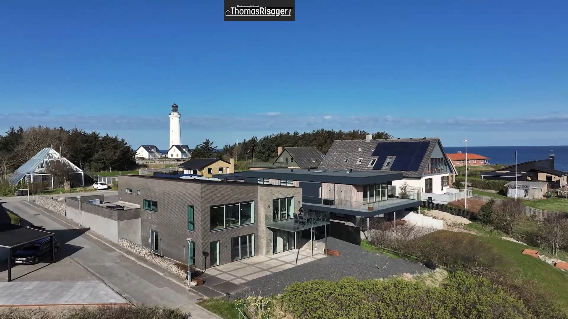 Arkitekttegnet villa med havudsigt i Hirtshals til salg hos Ejendomsmæglerfirmaet Thomas Risager A/S