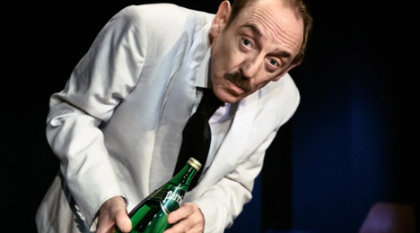 Restaurant Europa: En aften med satire og skuespil i Næstved