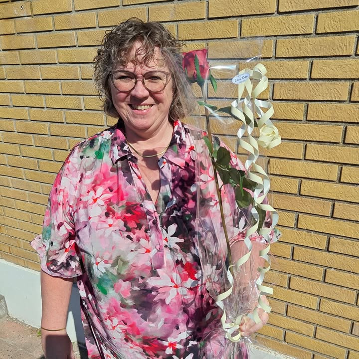 Elins Butik har stadig konfirmationsroser på lager