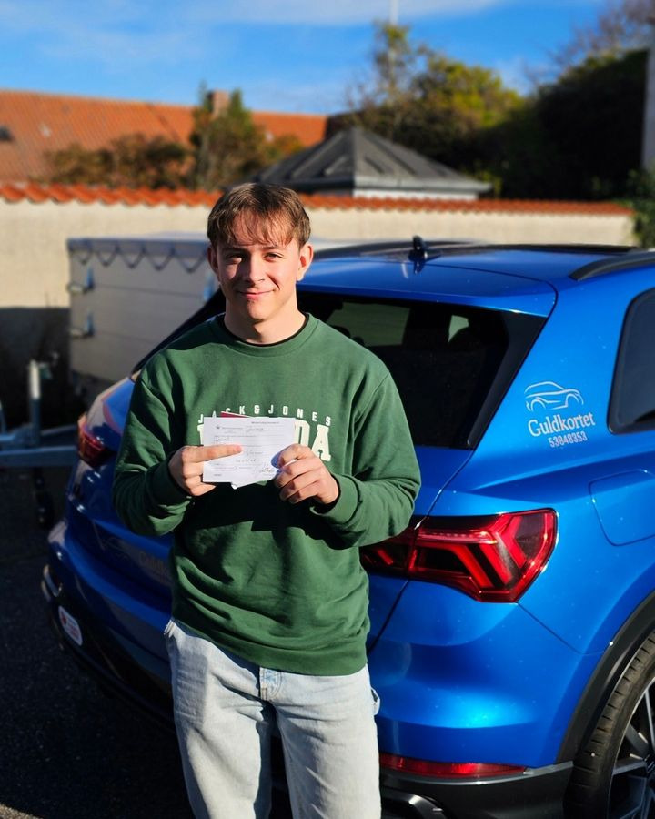 Robin bestod køreprøven med hjælp fra Guldkortet ApS