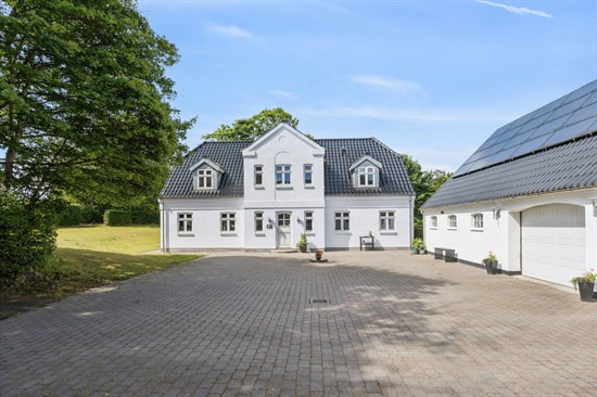 Top 6 over dyreste boliger til salg i Sindal. Priser op til 9.500.000 kr