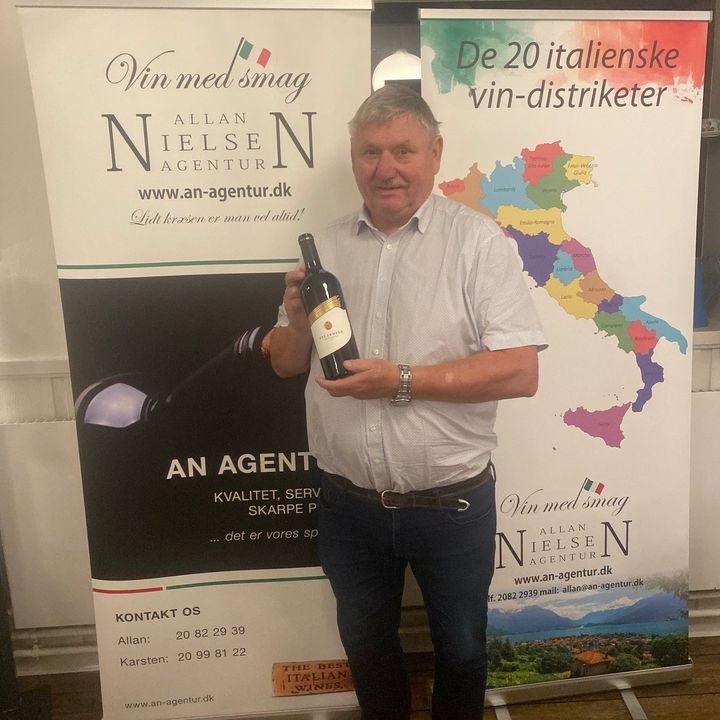 Cafe Oasen v/Dorthe Lyngholm Larsen & Lars Mejlstrup Larsen kickstarter julen med italienske vine og julemaden