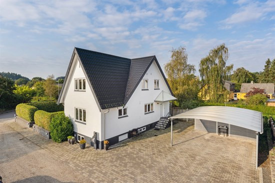 Top 6 over dyreste boliger til salg i Bryrup. Priser op til 35.000.000 kr