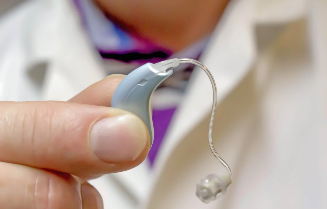 Lang ventetid på høreapparater skal ned