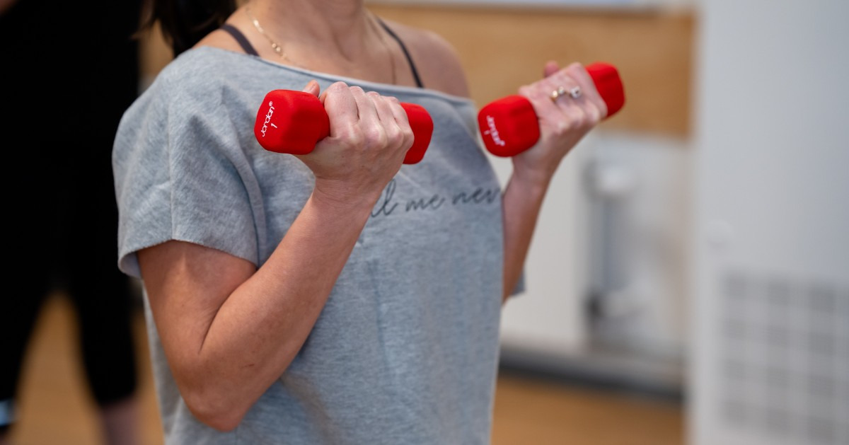 Fokus Folkeoplysning inviterer 50+ til styrketræning for bedre balance og mobilitet