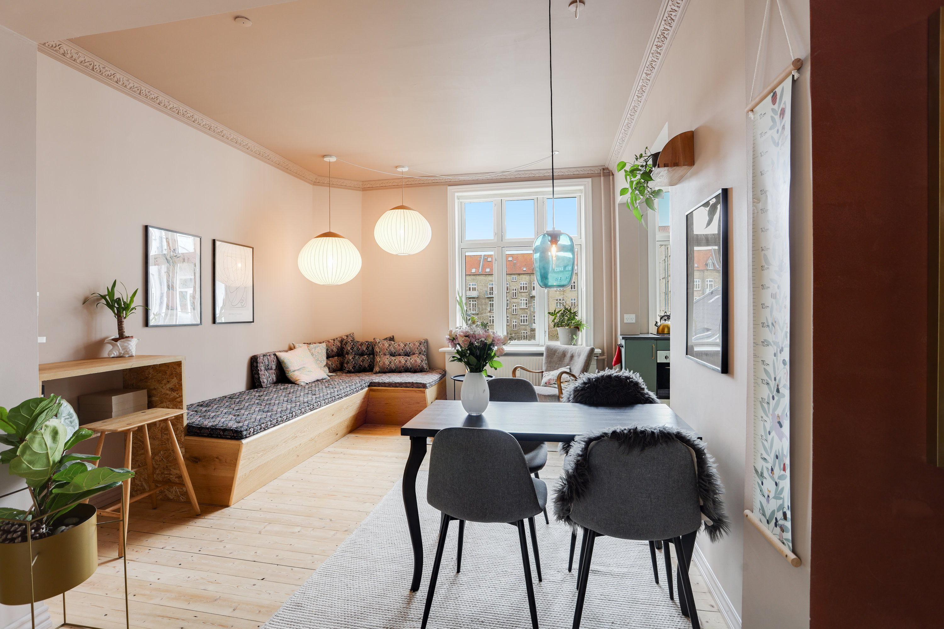 Stilfuld lejlighed med hyggelig atmosfære centralt i Aalborg