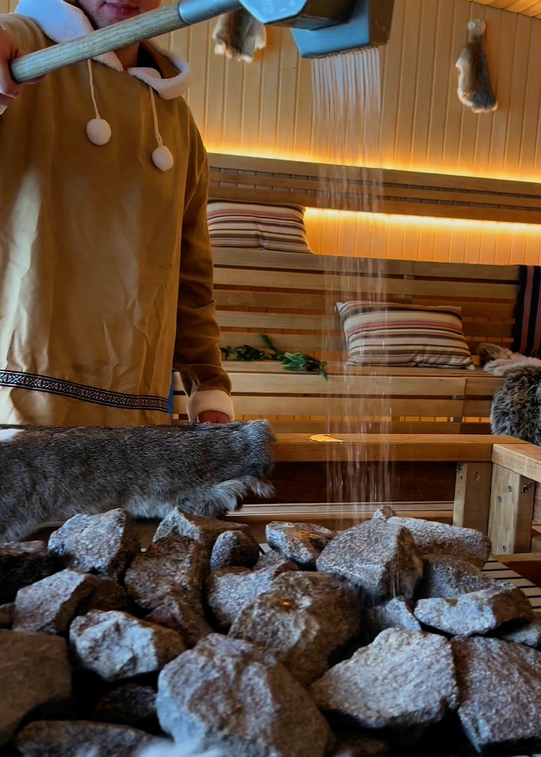 Grønlandstur i sauna: Temagus hos Herning Svømmehal i morgen