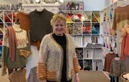 Strikkefeen deler ud af sine guldkorn til strikning