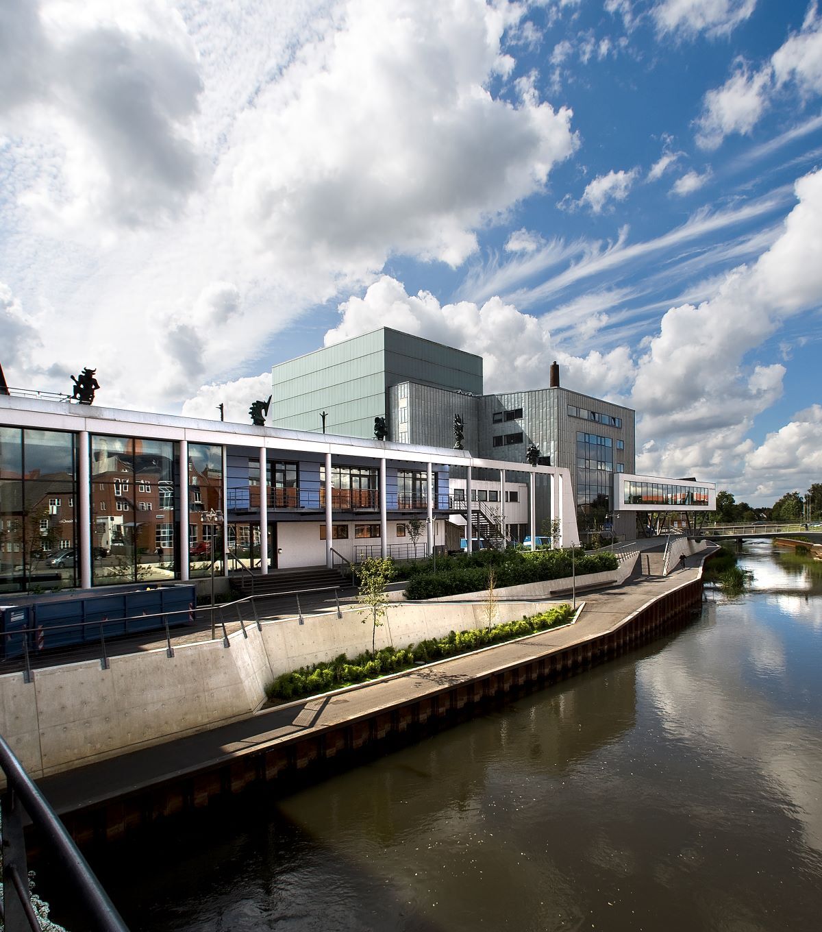 Dagens vigtigste lokale nyheder på sociale medier