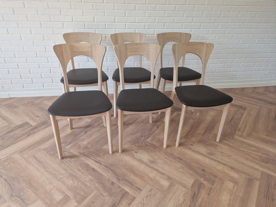 Hovelind Møbler tilbyder rabat på Peter stole i eg/hvidolieret med lædersæde