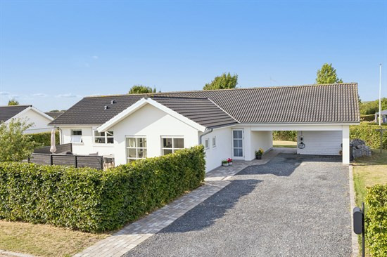 Top 6 over dyreste boliger til salg i Høng. Priser op til 4.295.000 kr